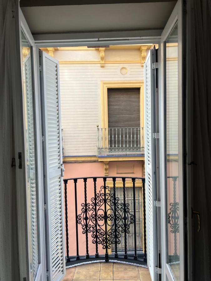 Iberflat Fabiola Apartment Seville Exterior photo