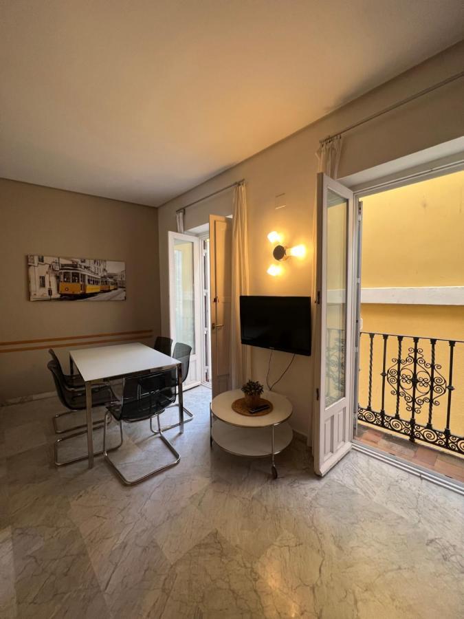 Iberflat Fabiola Apartment Seville Exterior photo
